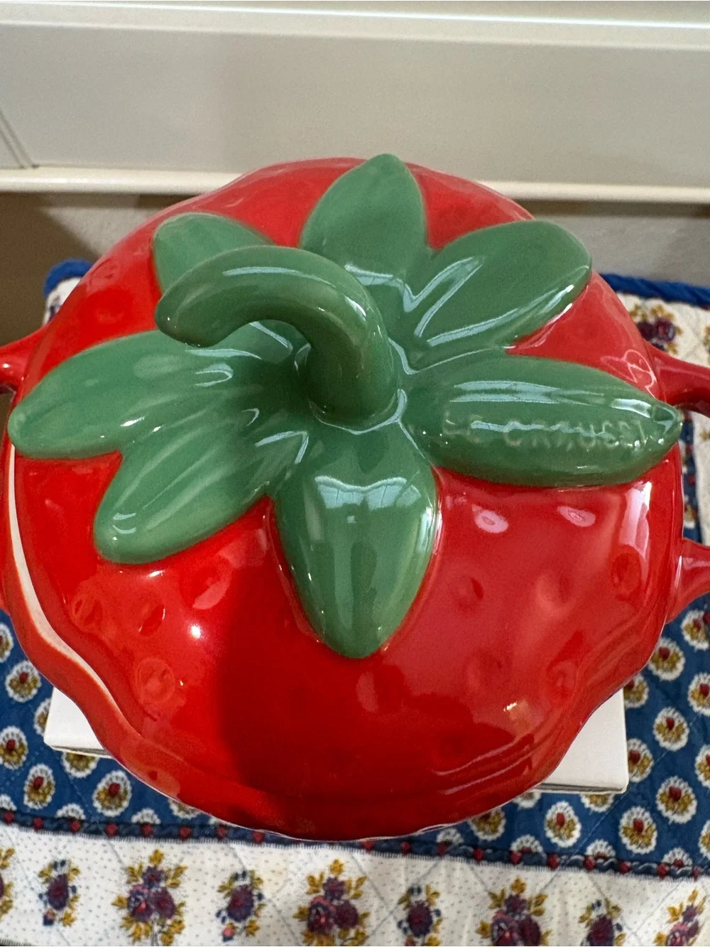 Le Creuset Strawberry  Mini Cocotte Casserole ~ Limited Edition ~ RARE